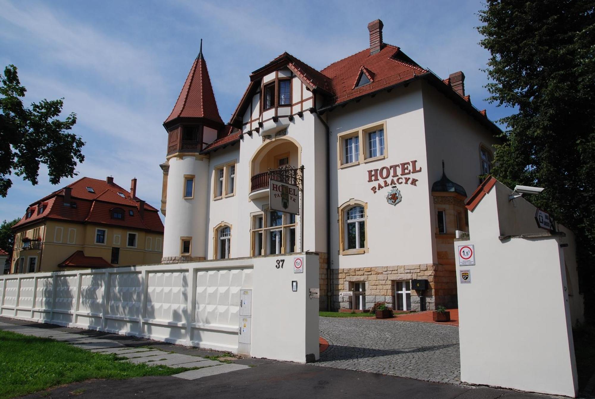 Hotel Palacyk Λέγκνικα Εξωτερικό φωτογραφία